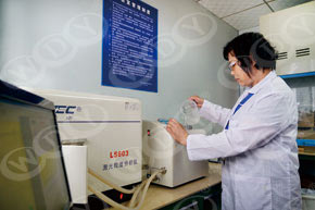 使用激光粒度分析儀進(jìn)行粒度分布檢測 使用激光粒度分析儀進(jìn)行粒度分布檢測